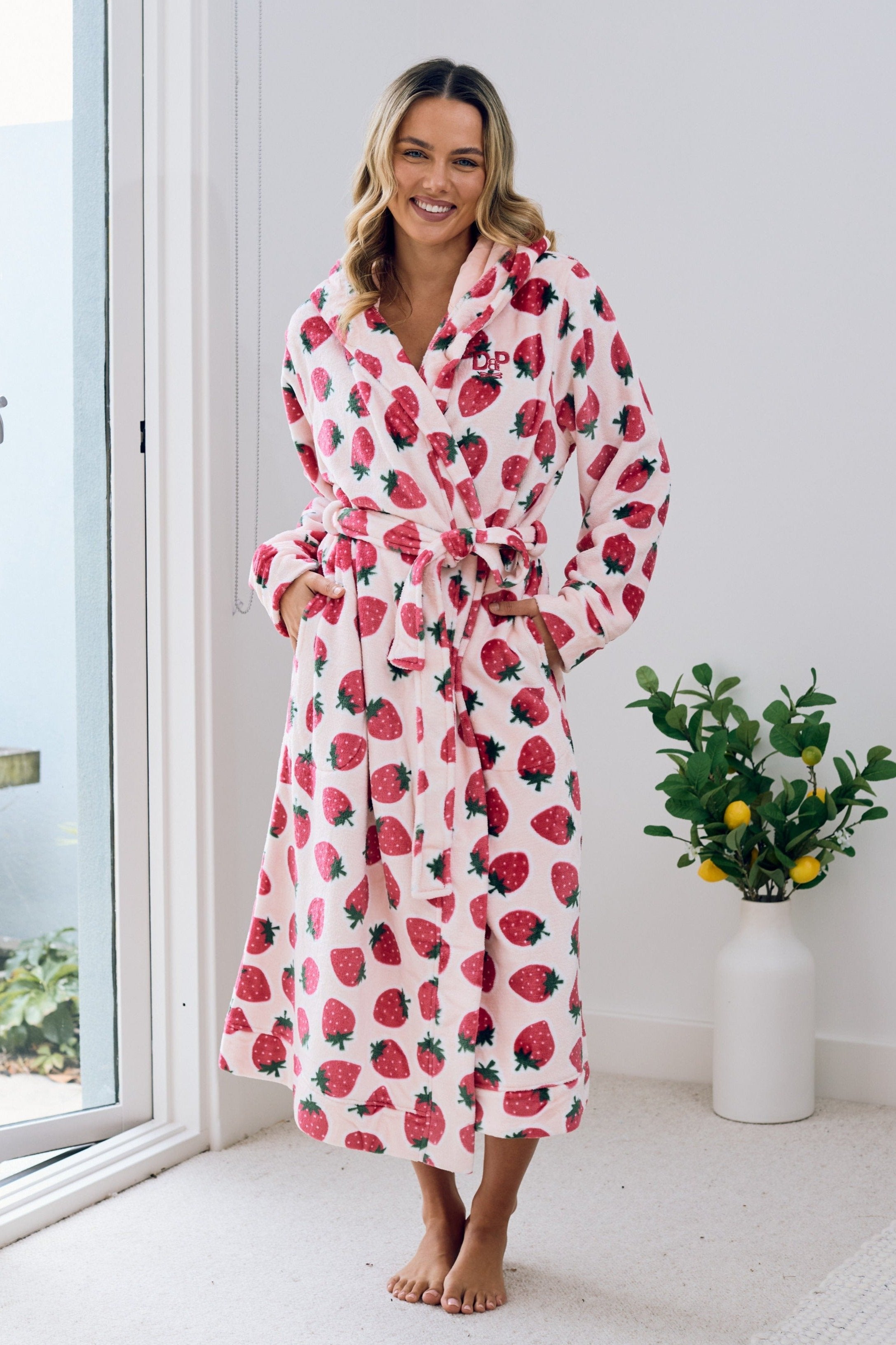 Cutie Frutti Women's Robe | Strawberry