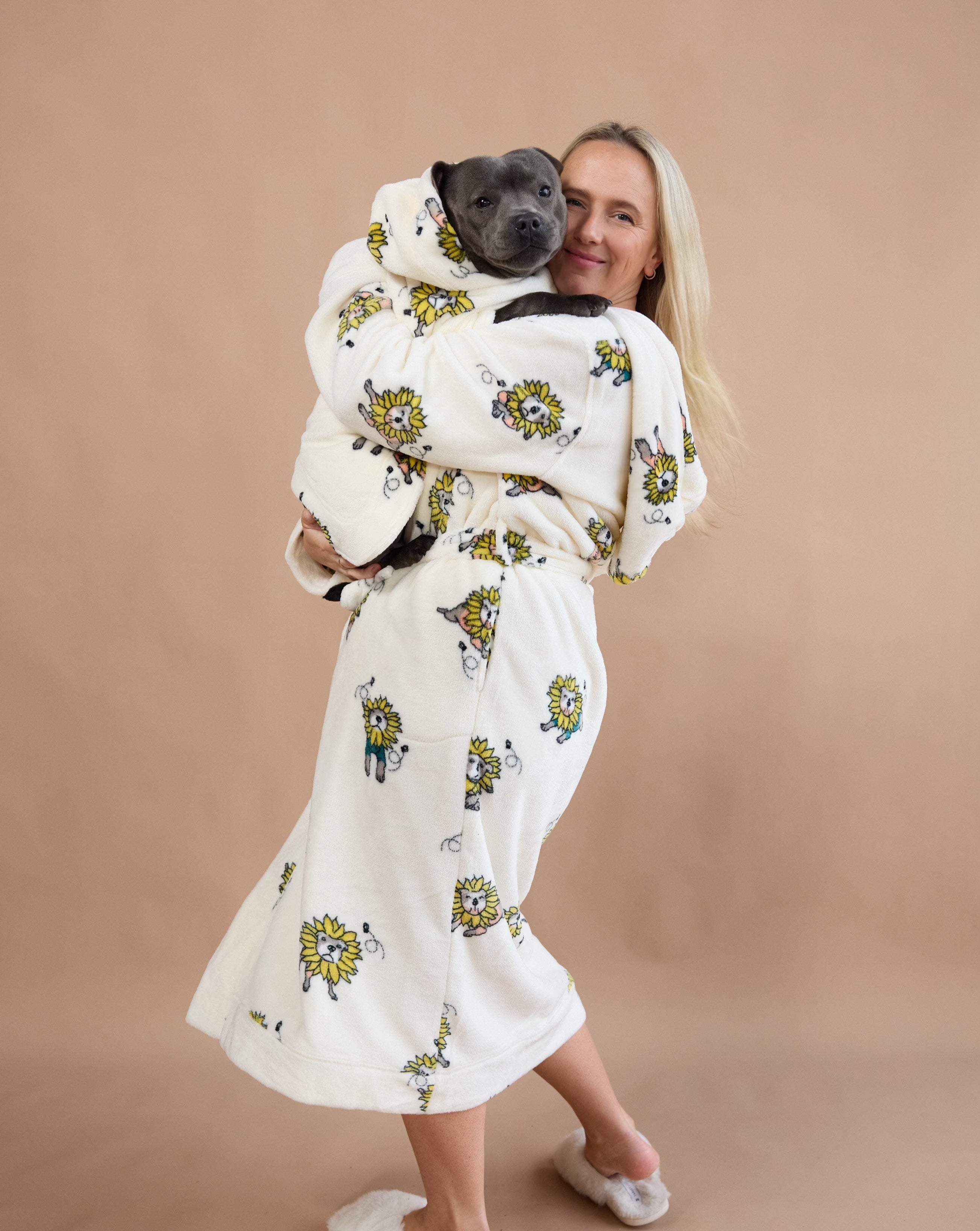 Penelope's Garden Snuggle Buddy Women's Robe